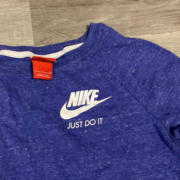 Nike long sleeve shirt - Picture 2 of 3